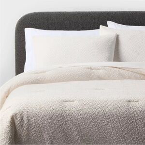 THRESHOLD NWT boucle comforter set -ivory -full/queen